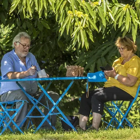 D'hotes Rubis Avec Terrasse Et Grand Parc - Fr-1-589-532